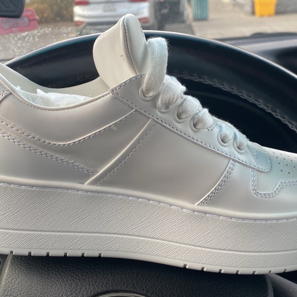 Prada PRAX 01 Low-Top Leather Sneakers - Picture 3 of 7